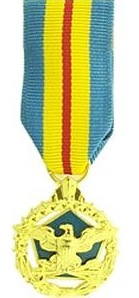 Defense Distinguished Service Miniature Military medal