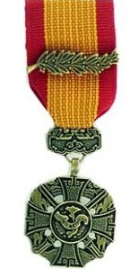 Vietnam Gallantry Cross miniature military medal
